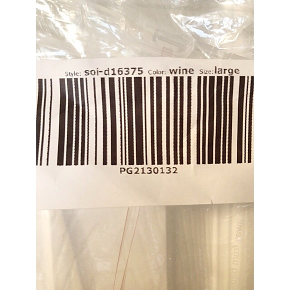 Burgandy off-shoulder long dress - Picture 5 of 6